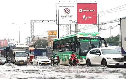 Nhiều điểm trên quốc lộ 13 chưa mưa đã ngập, Bình Dương bàn giải pháp khắc phục