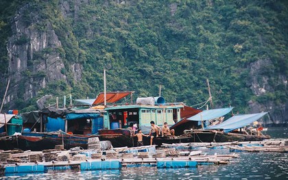 Làng chài Việt lọt top ''những ngôi làng cổ tích đẹp như tranh'' trên thế giới: Có cả núi và biển, cách Hà Nội chỉ 2 giờ chạy xe
