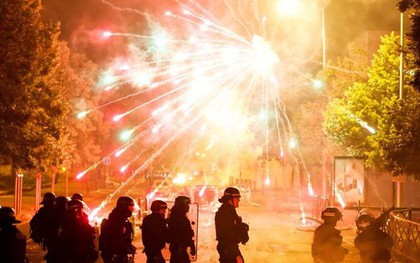 Bạo loạn ở Pháp tiếp diễn sang đêm thứ ba, hơn 400 người bị bắt giữ