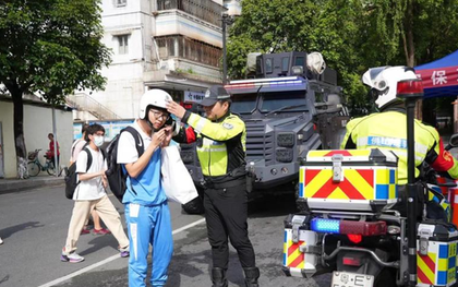 Ngày đầu tiên của kỳ thi đại học khốc liệt nhất thế giới