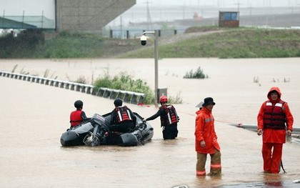 31 người thiệt mạng do mưa lớn ở Hàn Quốc, tìm thấy 5 thi thể mắc kẹt dưới đường hầm