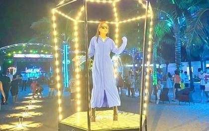 Bị chê bikini phản cảm, vũ công bar bãi biển ở Hạ Long mặc áo chống nắng nhảy múa