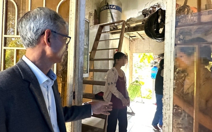 3 phụ nữ bị nhốt, xích chân trong căn nhà chứa nông cụ