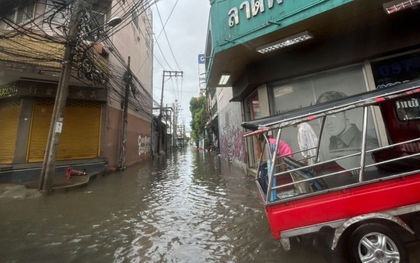 Thái Lan hứng chịu đợt mưa lớn, gây ngập lụt Thủ đô Bangkok