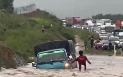 Cao tốc Phan Thiết - Dầu Giây ngập nặng: Bộ GTVT yêu cầu kiểm điểm trách nhiệm