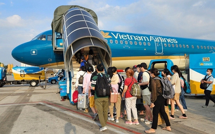 2,2 tỉ cổ phiếu Vietnam Airlines bị hạn chế giao dịch