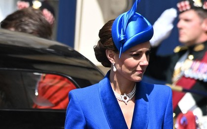 Ý nghĩa trang sức Công nương Kate đeo trong lễ đăng cơ mới của Vua Charles