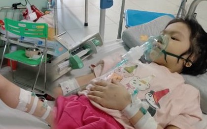 "Ước gì con khỏi bệnh để được đi học"