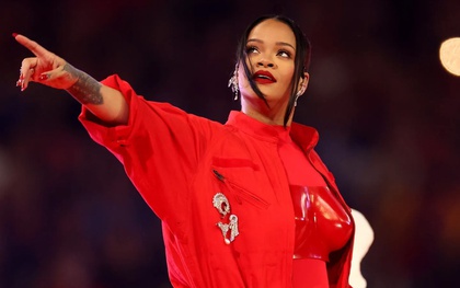 Tỷ phú Rihanna chính thức hạ sinh con sau màn thông báo rung chuyển Super Bowl