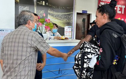 Bầu Đức ra sân bay tiễn vợ Paollo, thi thể ngoại binh HAGL tử nạn sắp được đưa về Bồ Đào Nha