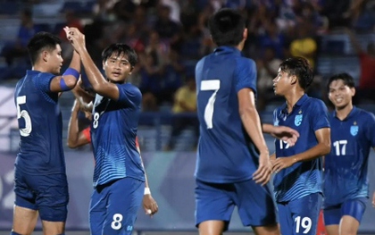 Kết quả U23 Đông Nam Á: U23 Thái Lan thắng U23 Campuchia trong trận "thuỷ chiến"