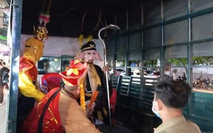 ''Thầy trò Đường Tăng'' ở chợ đêm Phú Quốc bị mời làm việc