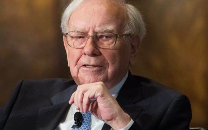 “Thần chứng khoán” Warren Buffett nhấn mạnh 2 điều người giàu “coi như sinh mệnh”, người thường không trân trọng nên khó đổi đời