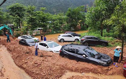 Cận cảnh giải cứu hàng loạt ôtô bị vùi lấp ở nơi nhiều vi phạm trật tự xây dựng