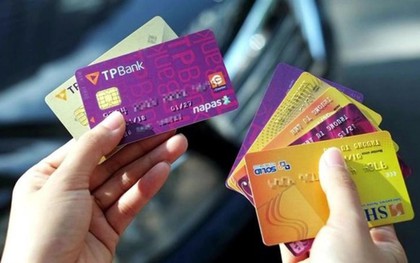 Không dùng thẻ ngân hàng nữa thì phải làm gì?