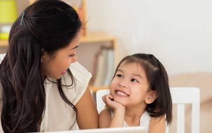 4 giọng điệu cha mẹ dùng khi nói chuyện với con sẽ tăng gấp đôi hiệu quả giáo dục