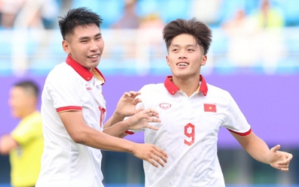 Asiad 2022: Lập cú đúp cho U23 Việt Nam, ngôi sao nhà bầu Đức tiến gần cột mốc lịch sử