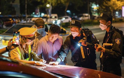 Cảnh sát giao thông Hà Nội sẽ gửi thông báo về cơ quan khi cán bộ vi phạm giao thông