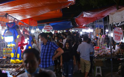 Hung hãn đuổi du khách, người giữ xe chợ đêm ở Đà Nẵng bị phạt tiền