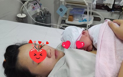 Người dân cứu người mẹ đẻ rớt con tại quán cà phê