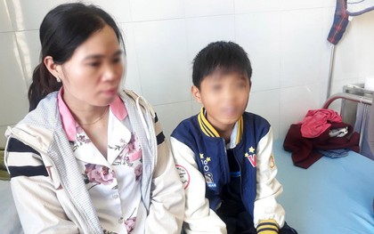Nam sinh lớp 6 bị bạn cùng lớp đánh bầm tím cơ thể