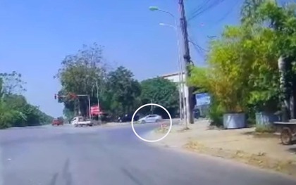 Hà Nội: Nam thanh niên nguy kịch, người nhà cầu cứu cộng đồng mạng truy tìm xe gây tai nạn