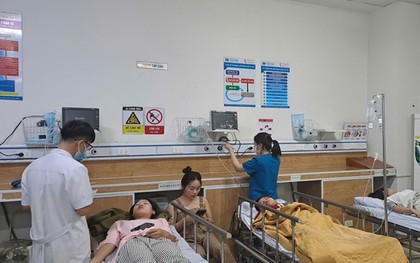 Gần 50 sinh viên bất ngờ nhập viện sau bữa ăn tối