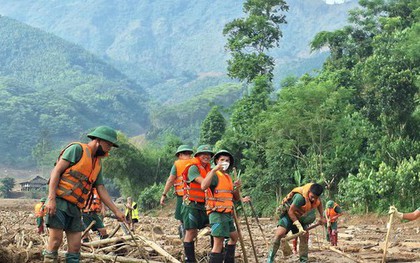 Vụ sạt lở khiến 60 người chết ở Làng Nủ: Dừng tìm kiếm, còn 7 người mất tích