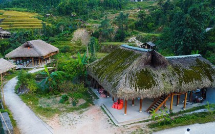 Hiếm có, khó tìm những mái nhà biết 'biến hình' ở Hà Giang