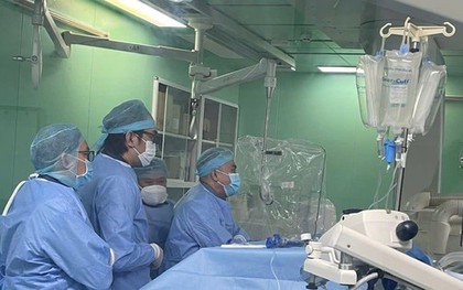 Truyền 52 đơn vị máu cứu sản phụ băng huyết sau sinh