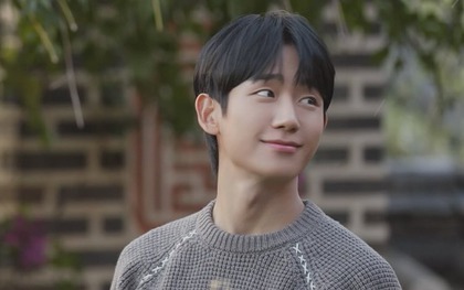 Jung Hae-in từng bị mất ngủ vì đột ngột trở thành một ngôi sao