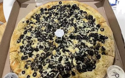 Bức ảnh chụp chiếc bánh pizza làm “tan chảy” trái tim cộng đồng mạng