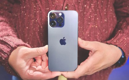 "Bố mẹ tôi năm nay 80 tuổi mà chưa gặp trường hợp nào thế này": Họ sốc vì iPhone 14 Pro Max không có AI