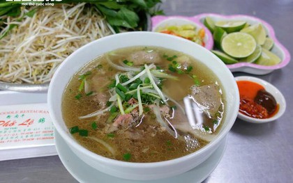 Cầm 100 nghìn thưởng thức phở Lệ 2 năm liên tiếp được Michelin đề xuất