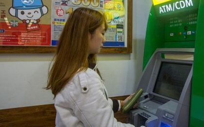 Gửi 44 triệu đồng tại cây ATM, kiểm tra lại vẫn không thấy tiền trong tài khoản: Người phụ nữ suýt mất tiền vì quên làm 1 việc