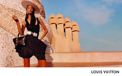 Louis Vuitton khởi động mùa Cruise 2025 với các mẫu túi ấn tượng