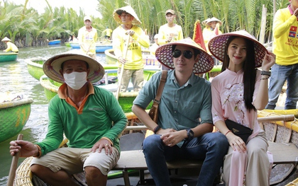 Có gì đặc biệt tại rừng dừa nước ở Quảng Nam mà khách đến nườm nượp?