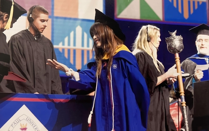 Chỉ có 200 nghìn đồng khi tới Mỹ, sau 10 năm, cô gái Việt chinh phục tấm bằng Thạc sĩ loại giỏi