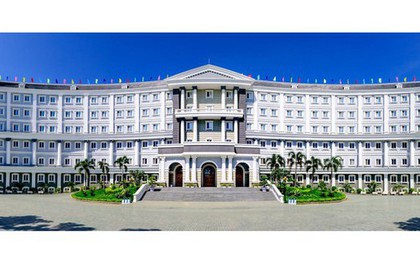 TP HCM: Một trường quốc tế bất ngờ cho cả ngàn học sinh nghỉ học