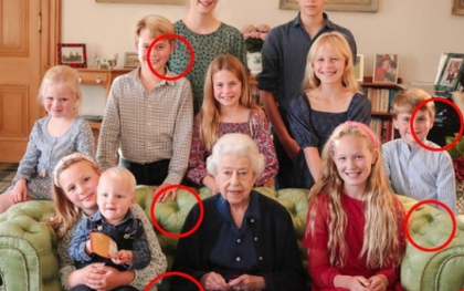 Phát hiện bức ảnh cố Nữ vương Elizabeth II cùng các cháu do Kate chụp cũng bị chỉnh sửa nhiều, do hãng ảnh nổi tiếng thế giới vạch trần