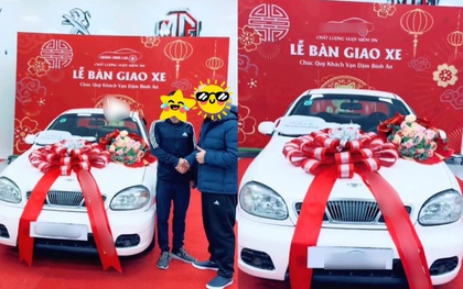 Lễ bàn giao xe cũ 39,5 triệu được tổ chức hoành tráng, dân tình dè bỉu, chủ showroom lên tiếng