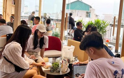 Lý do người Việt thích đi cafe, hay ăn ngoài