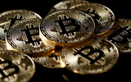 Bitcoin tăng giá ầm ầm nhưng hãy cảnh giác lừa đảo đầu tư chứng khoán quốc tế, tiền ảo