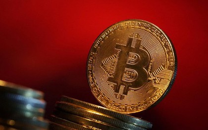 Bitcoin lao dốc chóng mặt