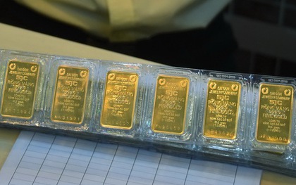 Chiều 15-4, giá vàng SJC bất ngờ tăng mạnh 1,7 triệu đồng/lượng, chạm mốc kỷ lục mới