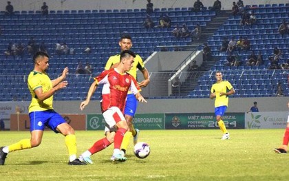 Đội ngôi sao Brazil thắng Việt Nam 7-1
