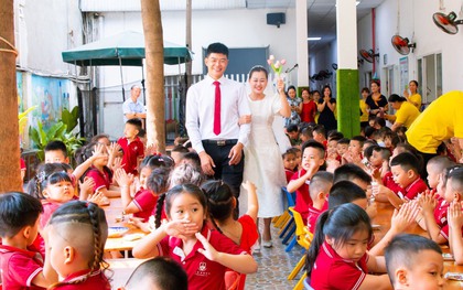 Cô giáo mầm non tổ chức lễ cưới trong trường, hàng trăm khách mời nhí phấn khích dự tiệc