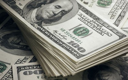 Người phụ nữ bị lừa chuyển khoản 1,2 tỷ đồng để nhận “một thùng hàng có 600.000 USD tiền mặt”