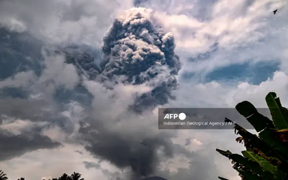 Indonesia: Núi lửa Ibu phun trào, cảnh báo xảy ra lũ quét và dung nham lạnh