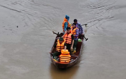 Tìm thấy thi thể cháu bé bị nước cuốn trôi hơn 70km ở Lào Cai